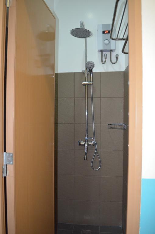 Hostellery Manila Rum bild