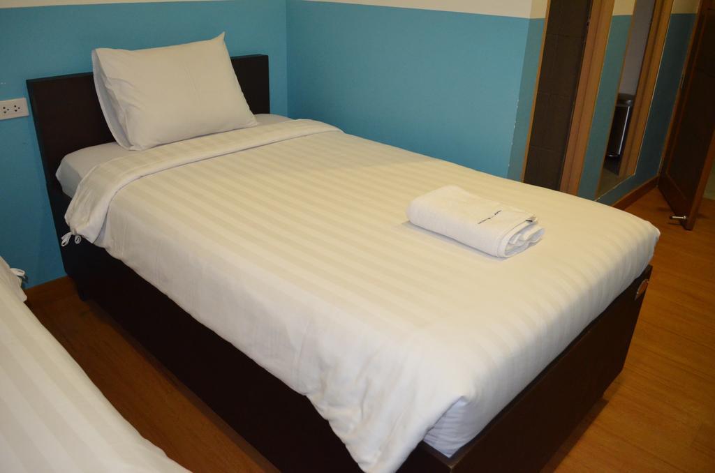 Hostellery Manila Rum bild
