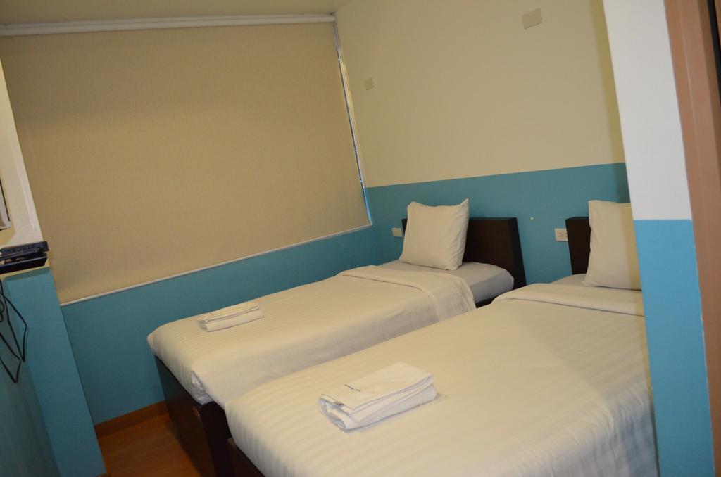 Hostellery Manila Rum bild